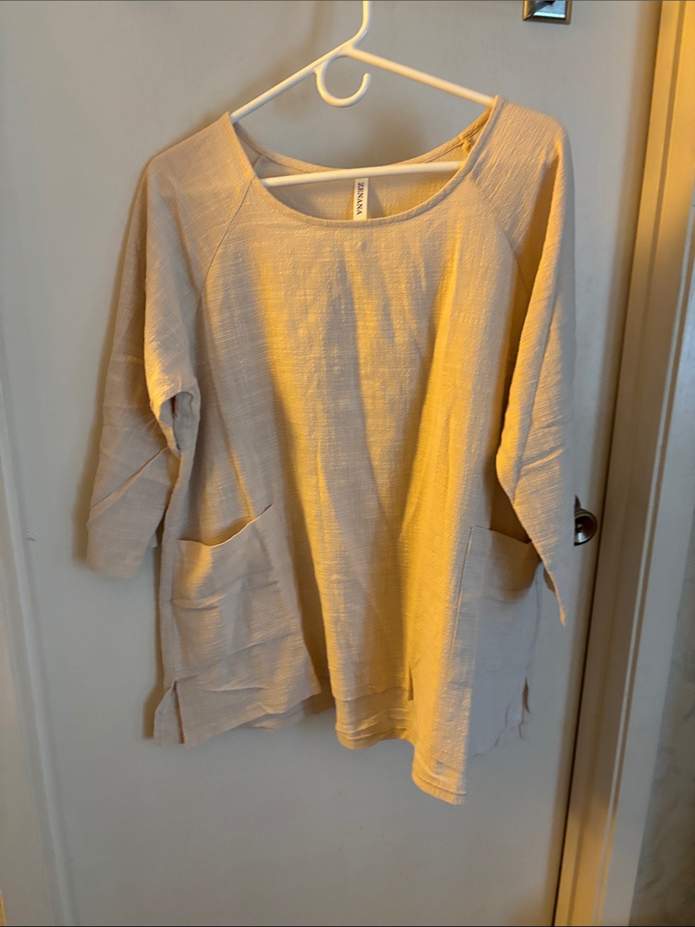 Zenana Outfitters Light Beige Scoop-Neck Tunic with Pockets